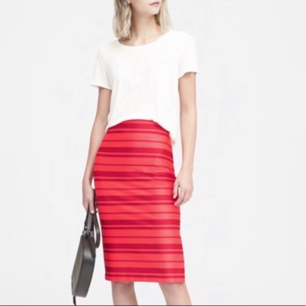 NWT Banana Republic Striped Pencil Skirt SZ 4 - Picture 2 of 2